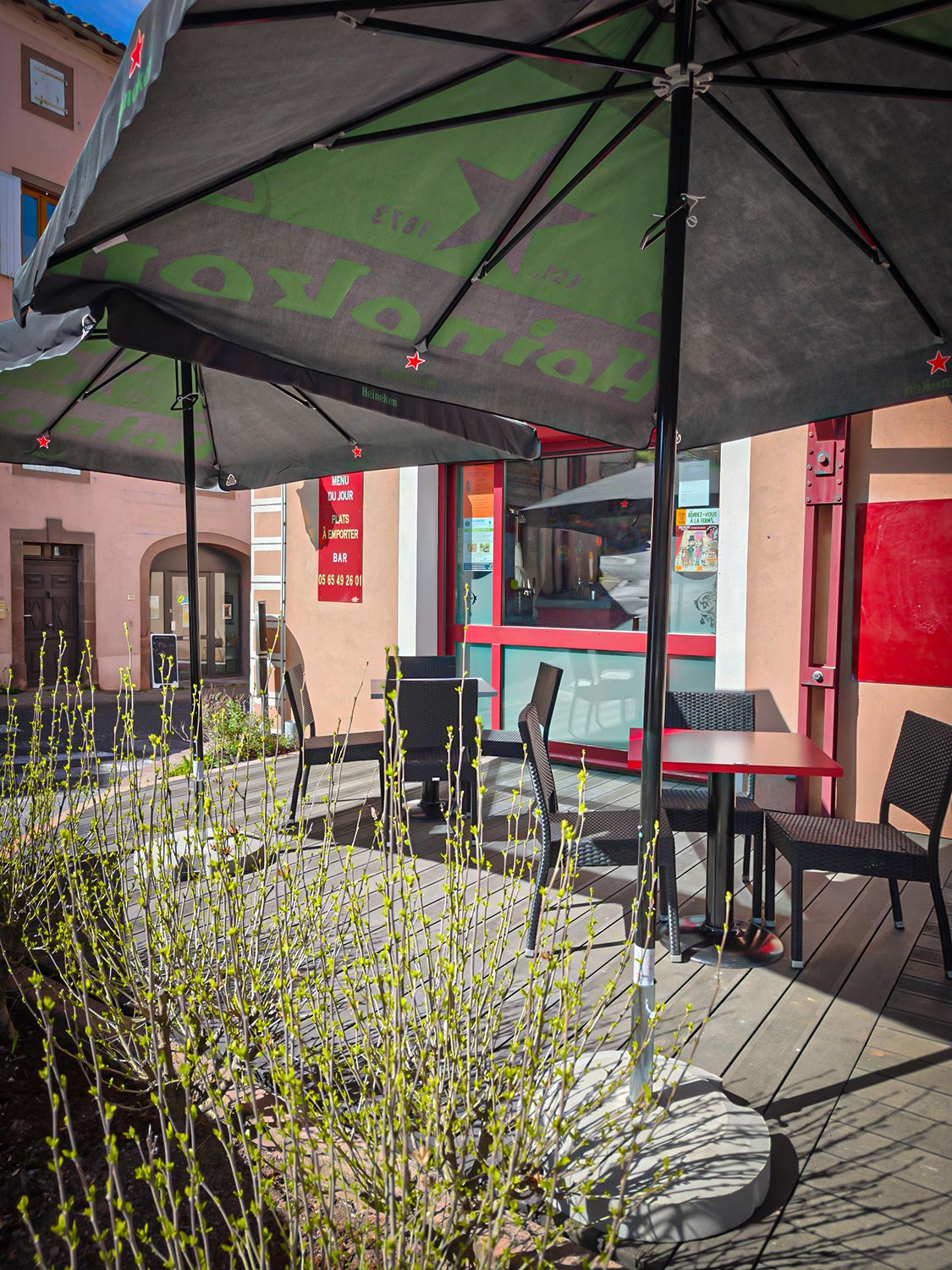La terrasse de l'auberge du marronnier